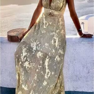 Elegant Gold Evening Gown